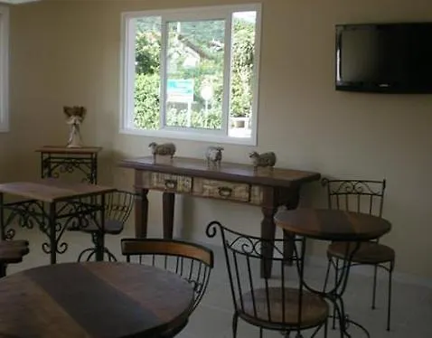 Hotel Hola Флорианополис